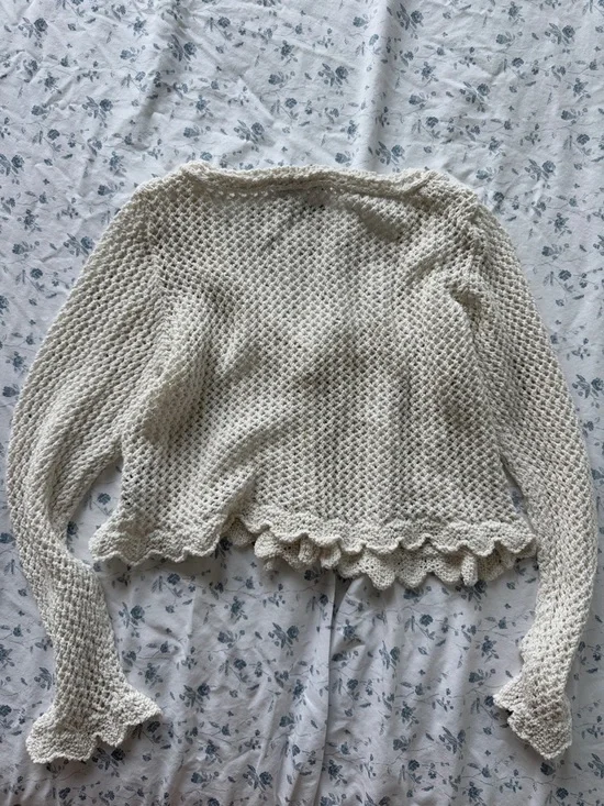 Zara Cream Scallop-Trim Cropped Knit Cardigan - Picture 5 of 5